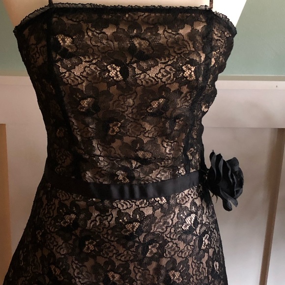 Black Lace dress - Picture 3 of 6
